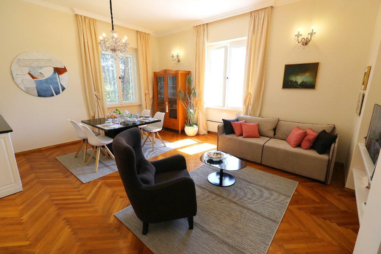 Apartment Miramare On The Beach Split Exterior photo